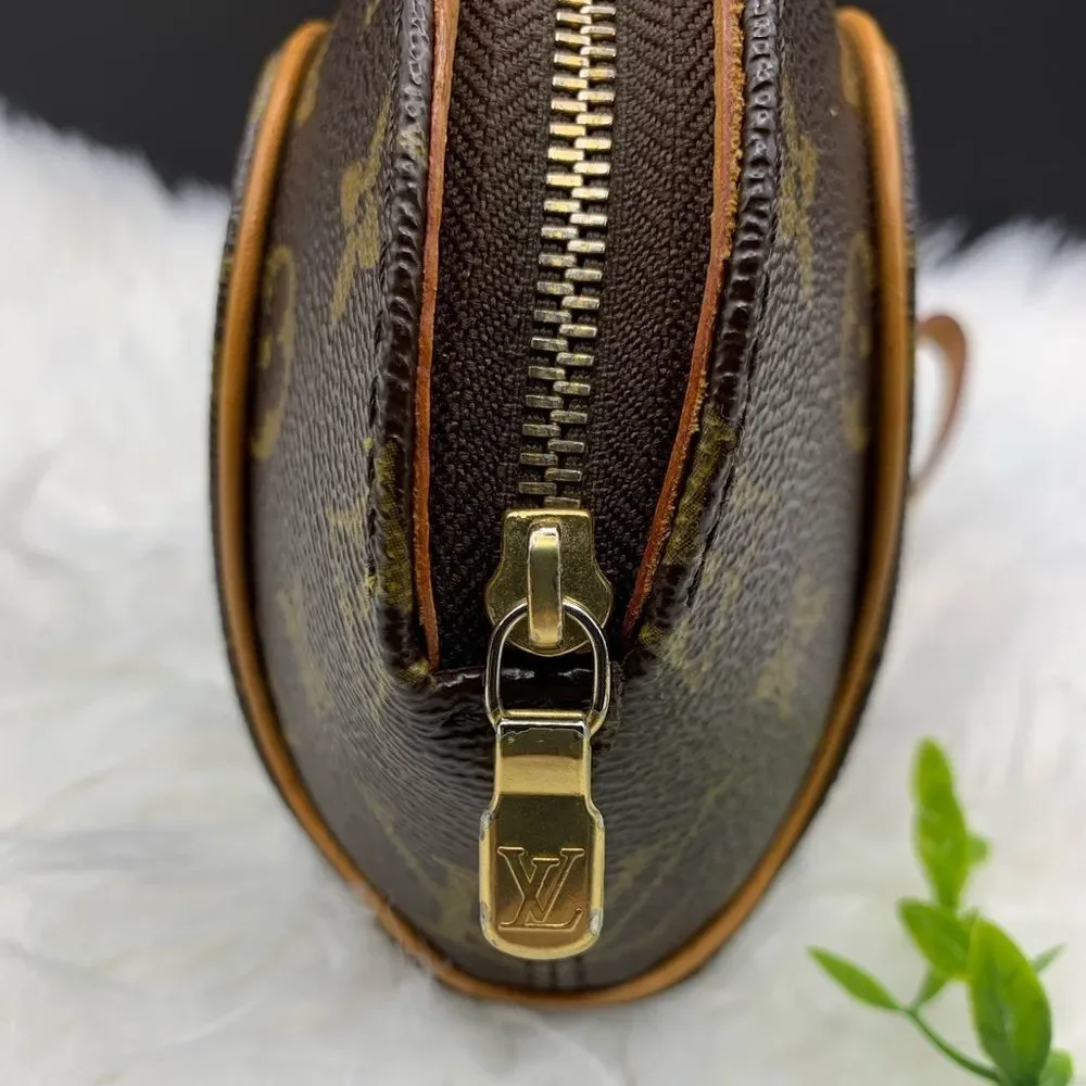 Extremely Rare! Louis Vuitton Monogram Mini Ellipse